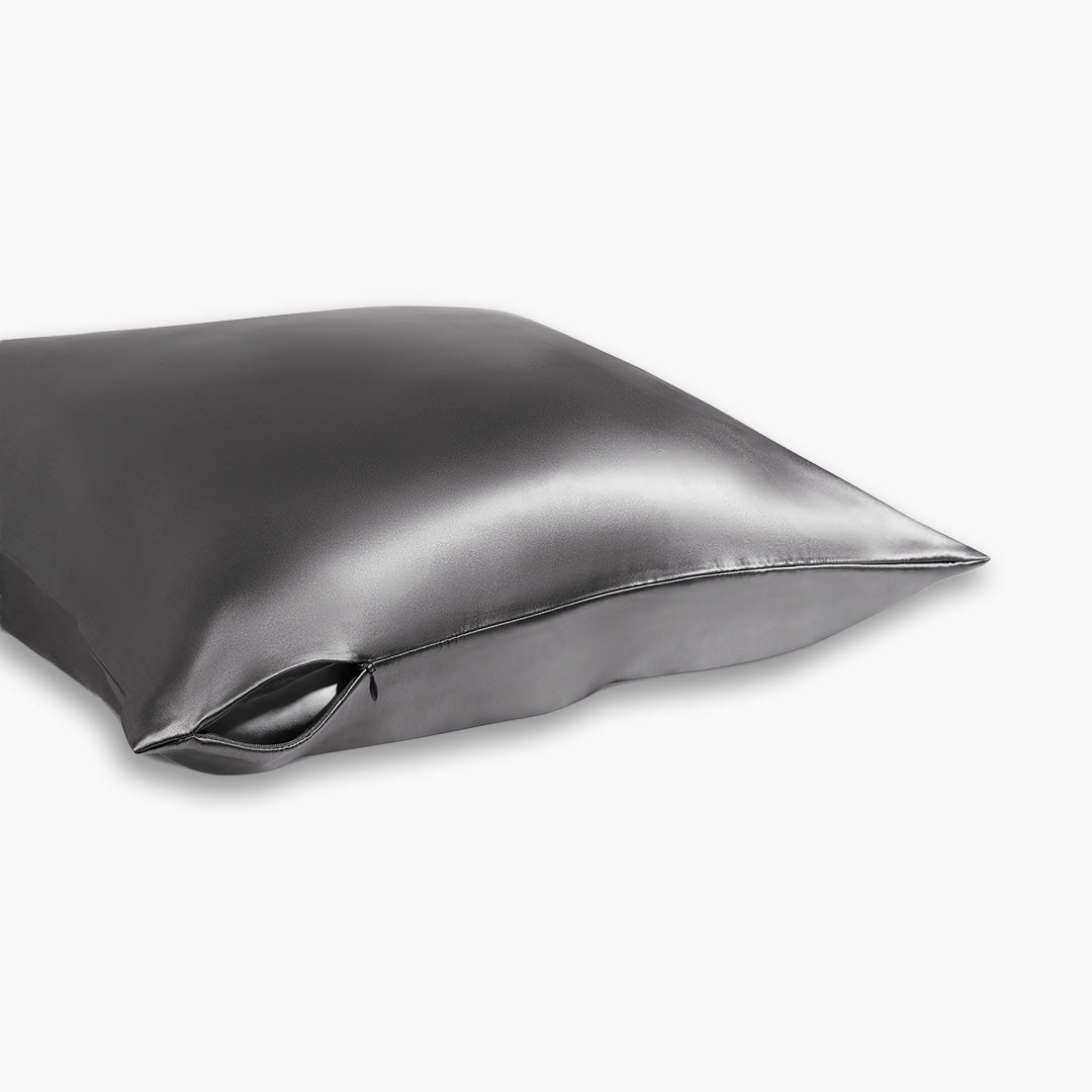 zijden kussensloop grijs zijkant
